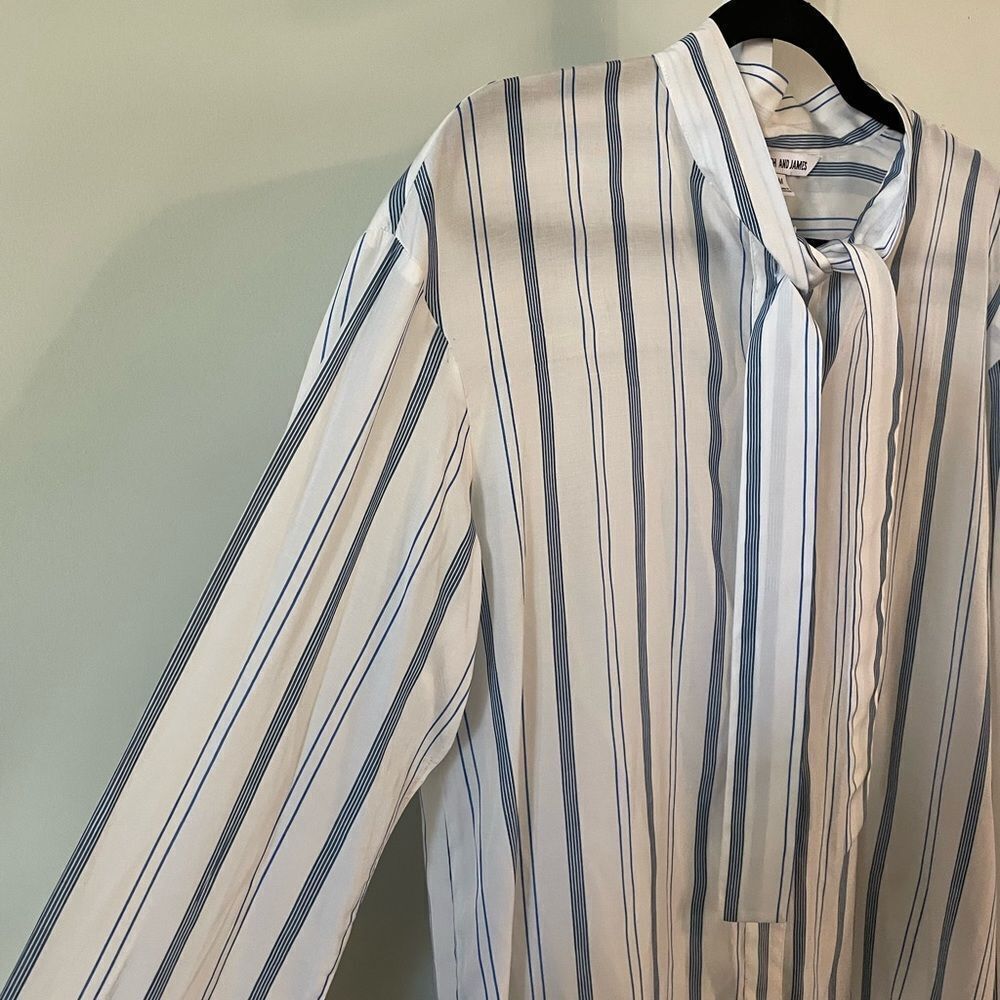 Elizabeth and James Blue & White Striped Tie Front Blouse - Picture 2 of 6